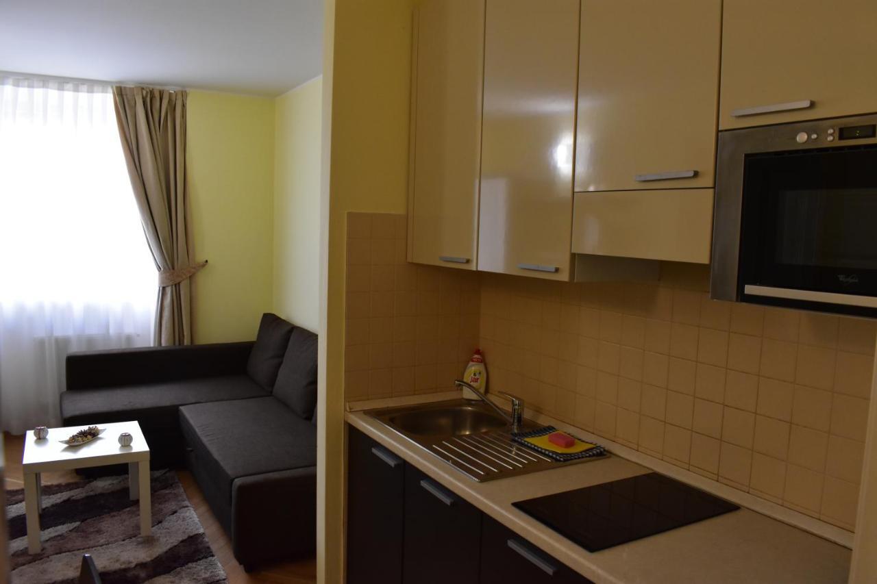 Apartment Vikroria - Hálkova 5 Praga Exterior foto