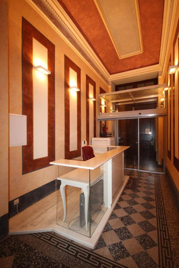Apartment Vikroria - Hálkova 5 Praga Exterior foto